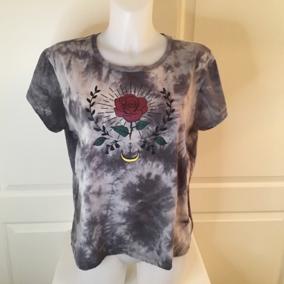 Two Women’s Warehouse One Short Sleeve Tee Shirts - Picture 3 of 10